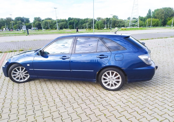 Lexus IS cena 18900 przebieg: 380000, rok produkcji 2004 z Lublin małe 631